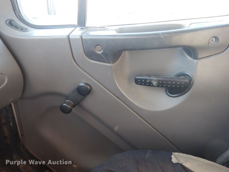 image for item FW9875 2009 Freightliner Business Class M2  bucket truck