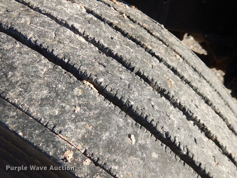 image for item FW9875 2009 Freightliner Business Class M2  bucket truck