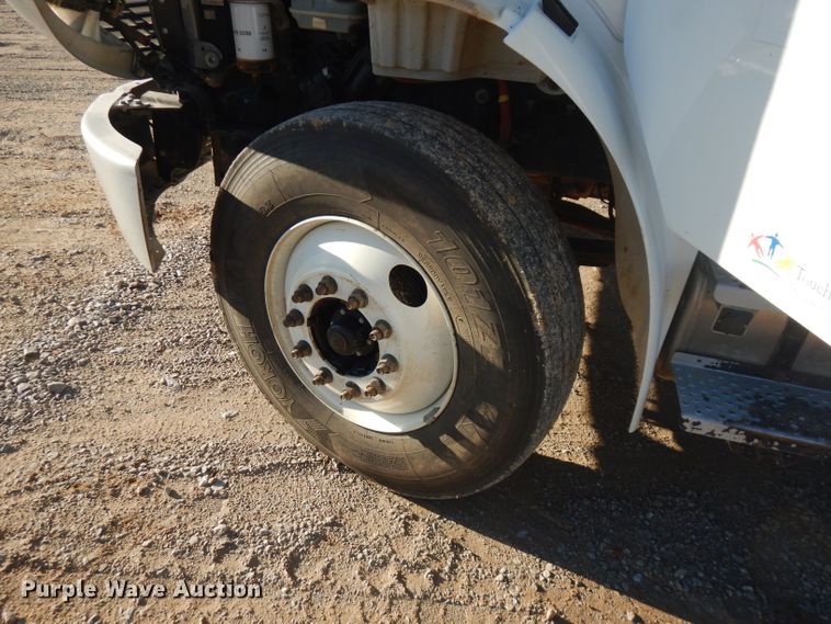 image for item FW9875 2009 Freightliner Business Class M2  bucket truck