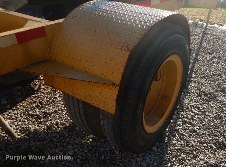 image for item FW9876 1988 Butler pole trailer