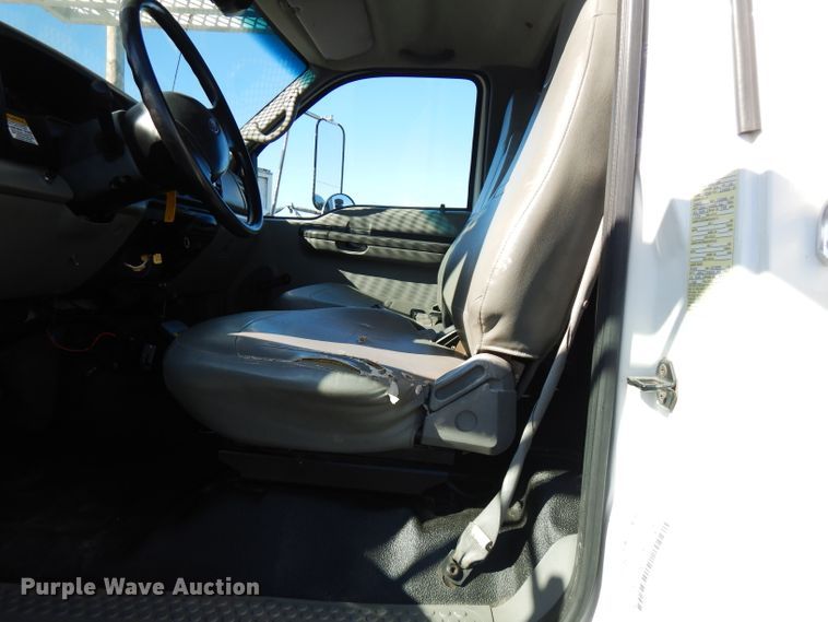 image for item FW9877 2010 Ford F750 Super Duty  bucket truck