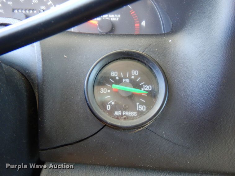 image for item FW9877 2010 Ford F750 Super Duty  bucket truck