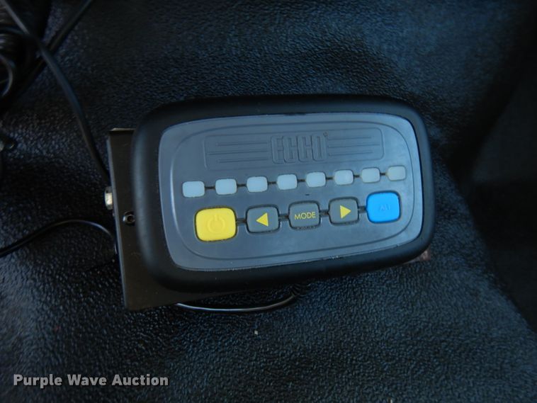 image for item FW9877 2010 Ford F750 Super Duty  bucket truck