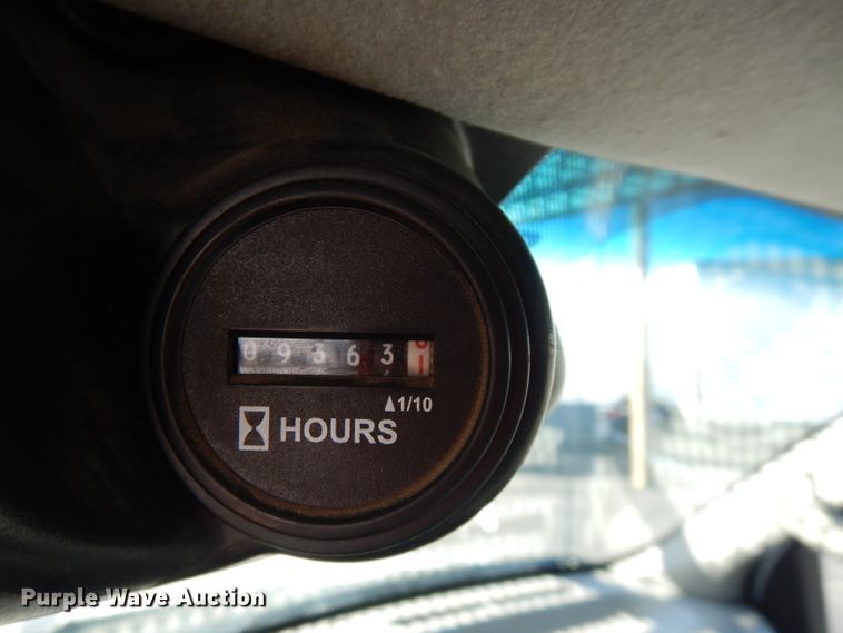 image for item FW9877 2010 Ford F750 Super Duty  bucket truck