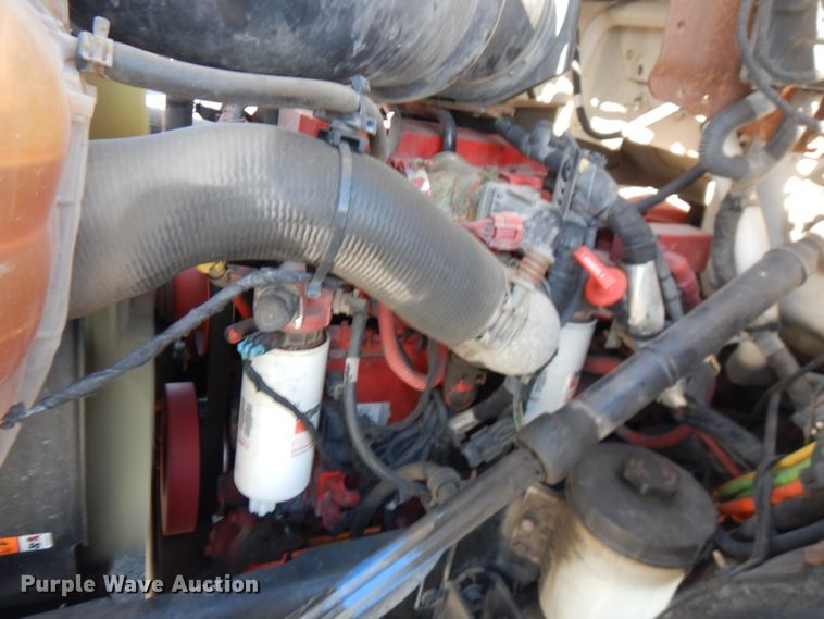 image for item FW9877 2010 Ford F750 Super Duty  bucket truck