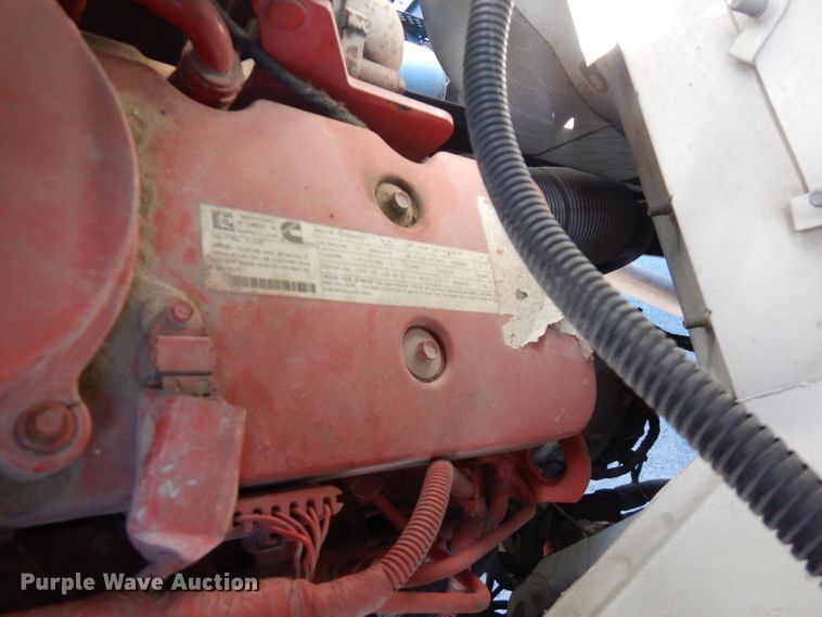 image for item FW9877 2010 Ford F750 Super Duty  bucket truck