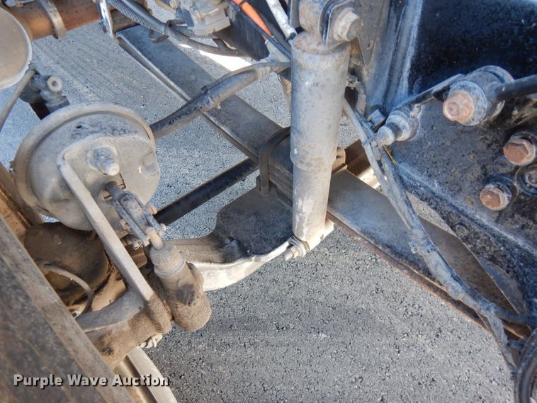 image for item FW9877 2010 Ford F750 Super Duty  bucket truck