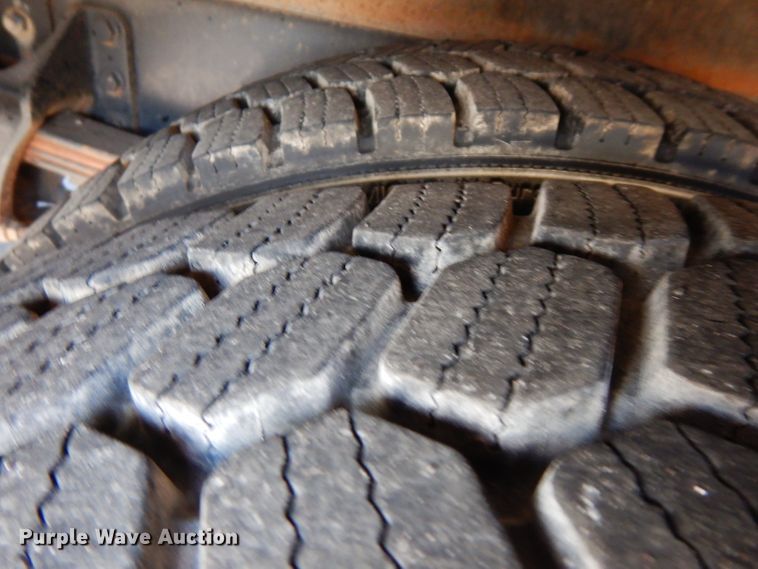 image for item FW9877 2010 Ford F750 Super Duty  bucket truck