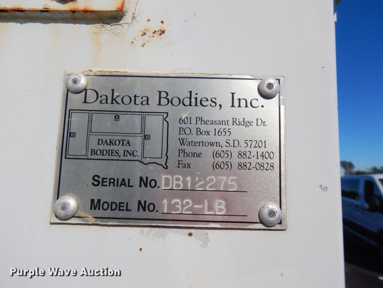 image for item FW9877 2010 Ford F750 Super Duty  bucket truck