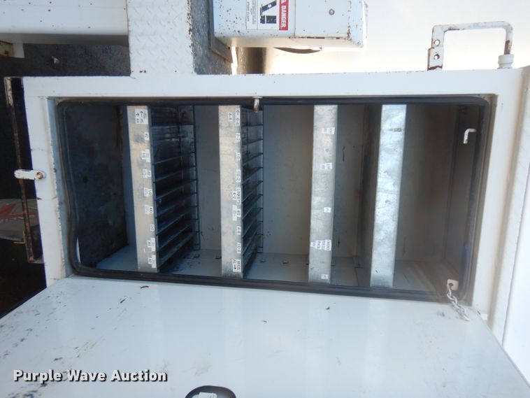 image for item FW9877 2010 Ford F750 Super Duty  bucket truck