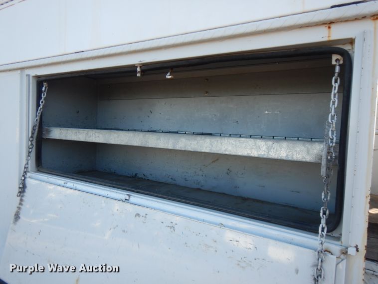 image for item FW9877 2010 Ford F750 Super Duty  bucket truck