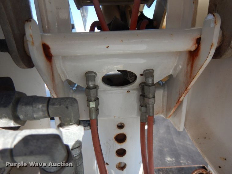 image for item FW9877 2010 Ford F750 Super Duty  bucket truck