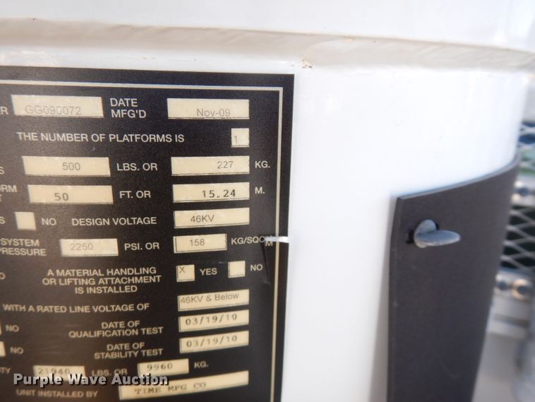 image for item FW9877 2010 Ford F750 Super Duty  bucket truck