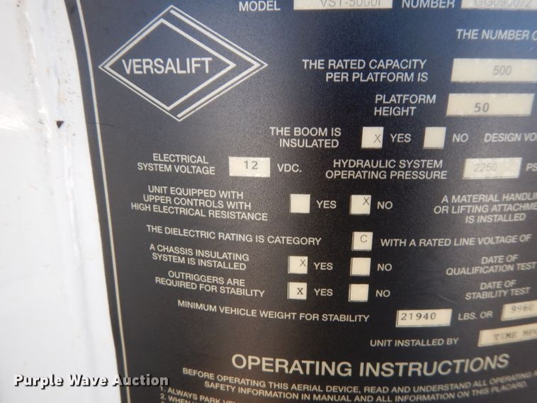 image for item FW9877 2010 Ford F750 Super Duty  bucket truck