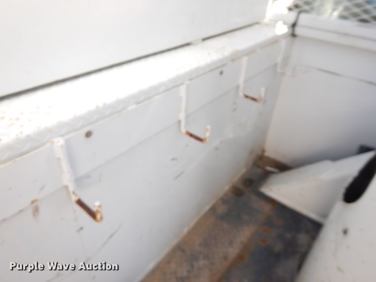 image for item FW9877 2010 Ford F750 Super Duty  bucket truck