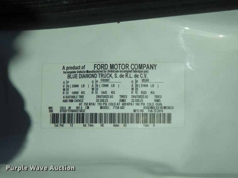 image for item FW9877 2010 Ford F750 Super Duty  bucket truck