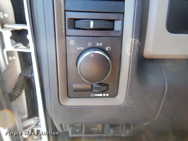 image for item FW9878 2012 Dodge Ram 5500  bucket truck