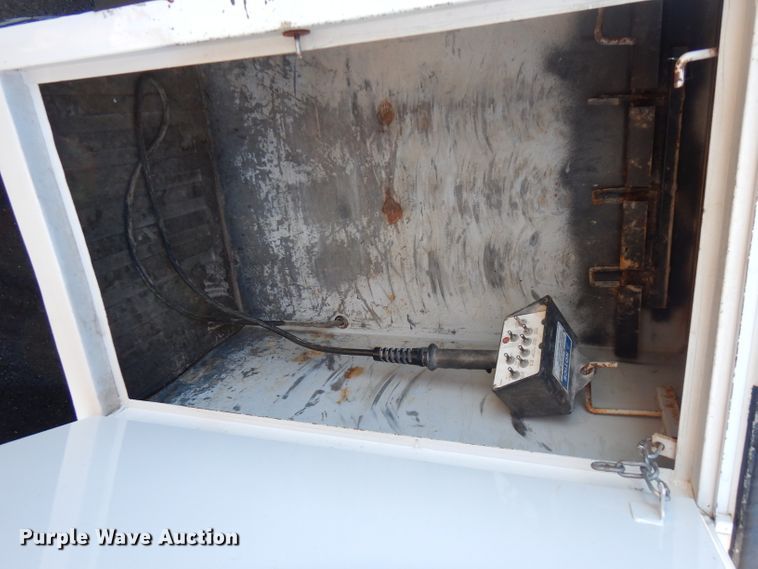 image for item FW9878 2012 Dodge Ram 5500  bucket truck