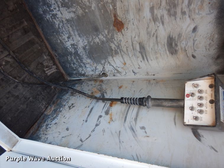 image for item FW9878 2012 Dodge Ram 5500  bucket truck