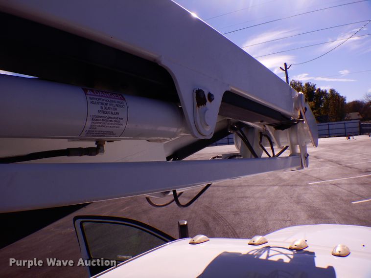 image for item FW9878 2012 Dodge Ram 5500  bucket truck