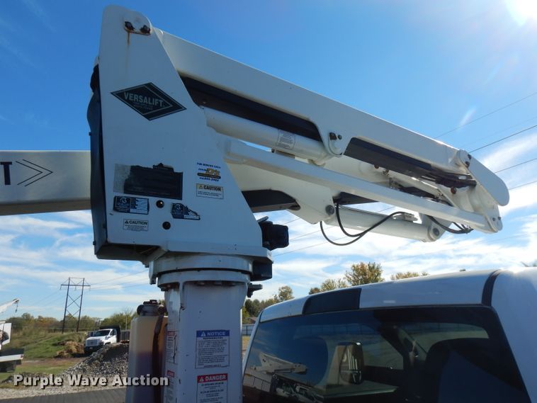 image for item FW9878 2012 Dodge Ram 5500  bucket truck