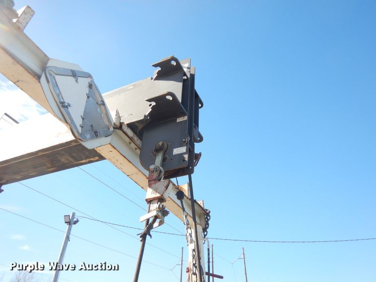 image for item FW9879 2009 Sterling L-Line  crane truck