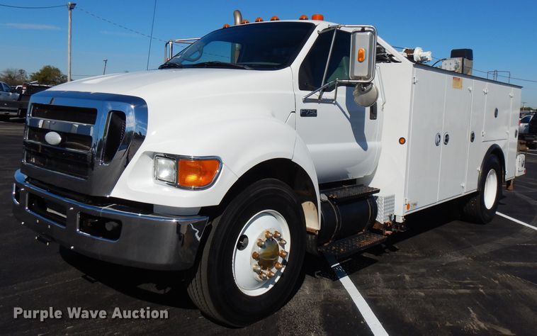 image for item FW9880 2008 Ford F750 Super Duty  service truck with crane