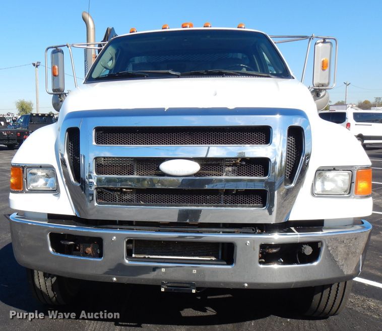 image for item FW9880 2008 Ford F750 Super Duty  service truck with crane