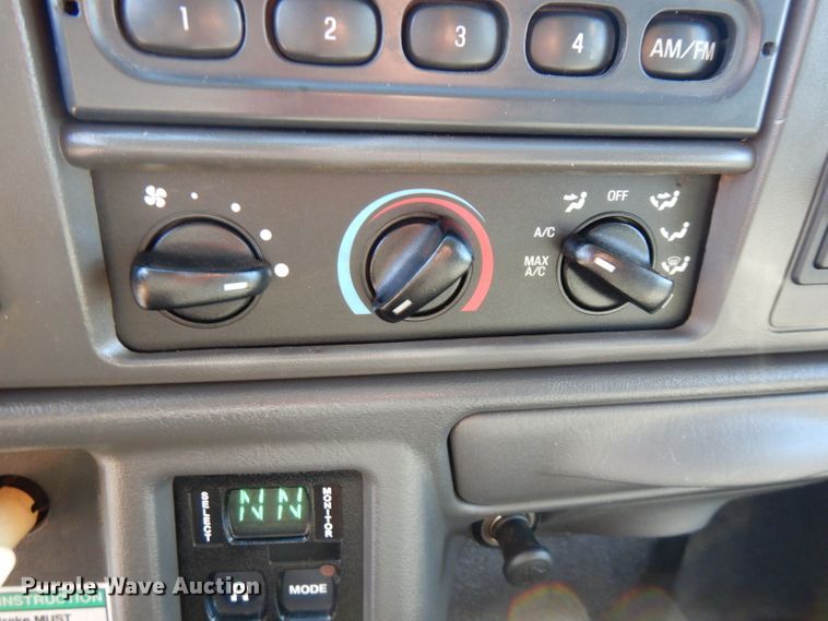 image for item FW9880 2008 Ford F750 Super Duty  service truck with crane