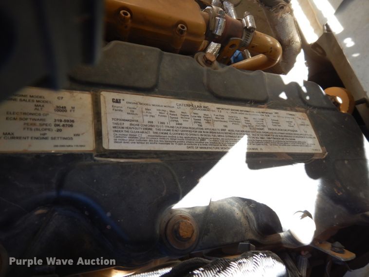 image for item FW9880 2008 Ford F750 Super Duty  service truck with crane