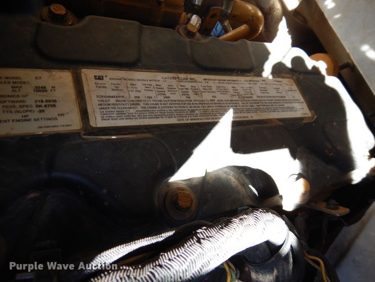 image for item FW9880 2008 Ford F750 Super Duty  service truck with crane