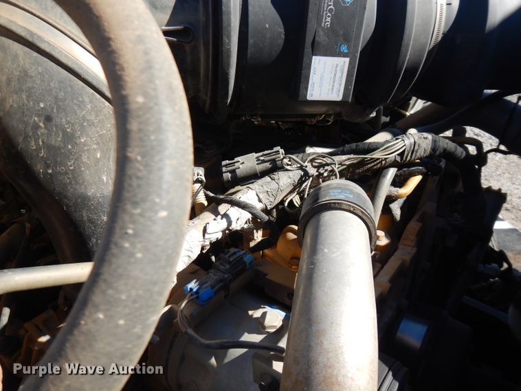 image for item FW9880 2008 Ford F750 Super Duty  service truck with crane