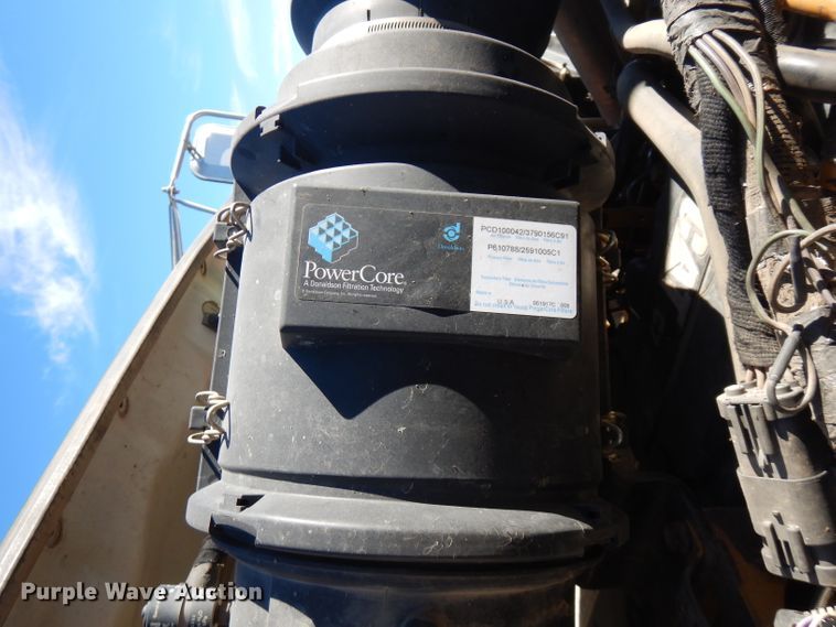 image for item FW9880 2008 Ford F750 Super Duty  service truck with crane