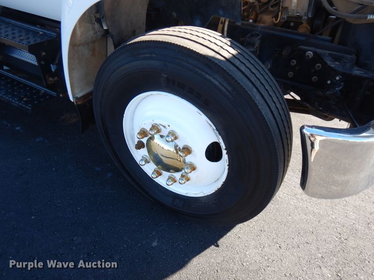 image for item FW9880 2008 Ford F750 Super Duty  service truck with crane