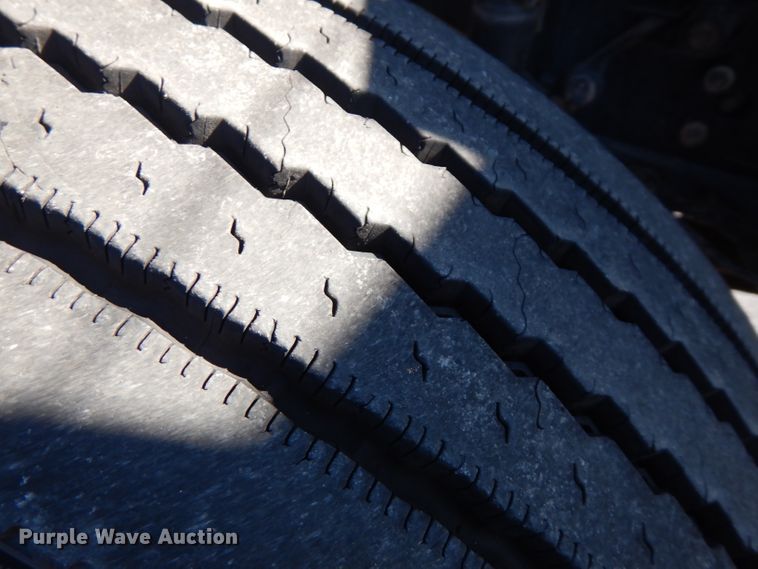 image for item FW9880 2008 Ford F750 Super Duty  service truck with crane