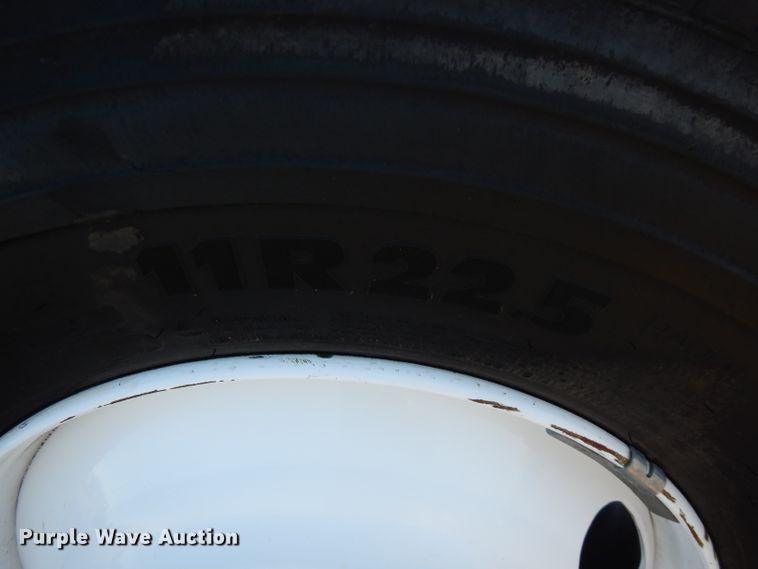 image for item FW9880 2008 Ford F750 Super Duty  service truck with crane