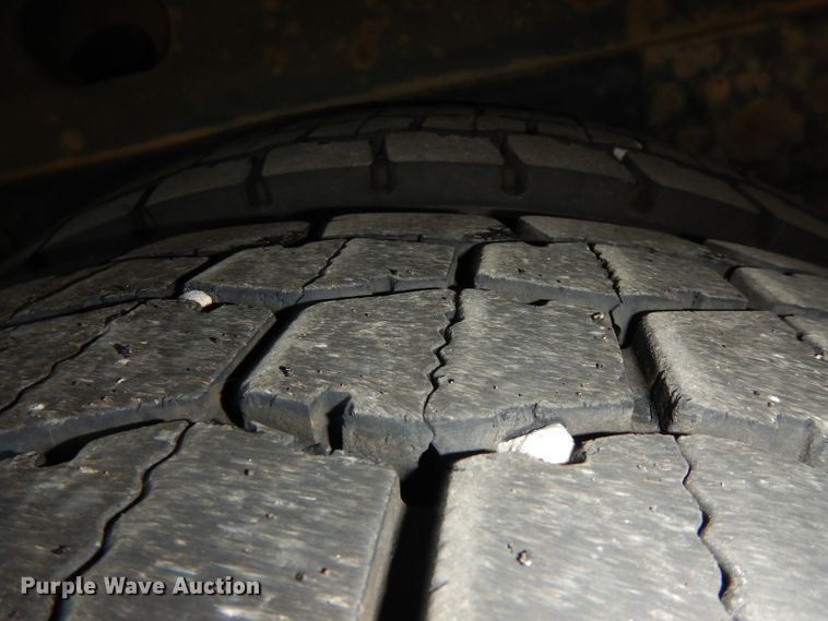 image for item FW9880 2008 Ford F750 Super Duty  service truck with crane