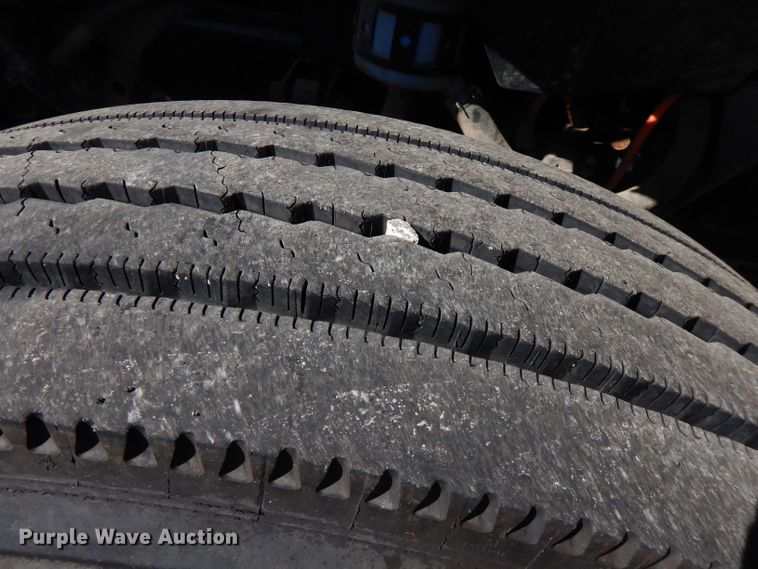 image for item FW9880 2008 Ford F750 Super Duty  service truck with crane