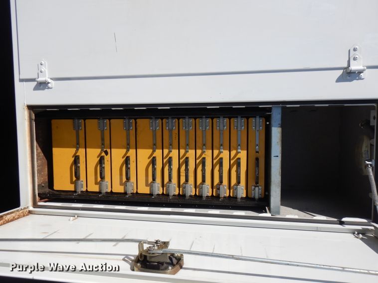 image for item FW9880 2008 Ford F750 Super Duty  service truck with crane