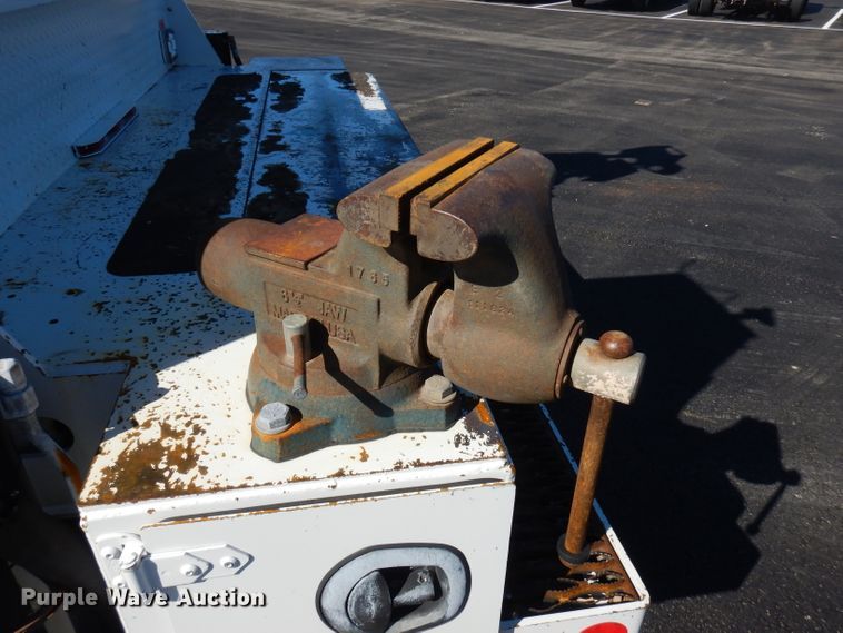 image for item FW9880 2008 Ford F750 Super Duty  service truck with crane