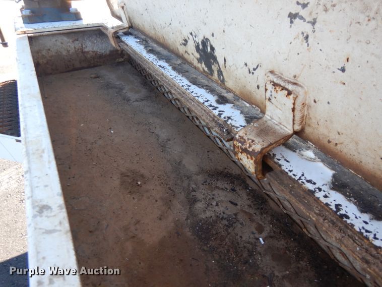 image for item FW9880 2008 Ford F750 Super Duty  service truck with crane