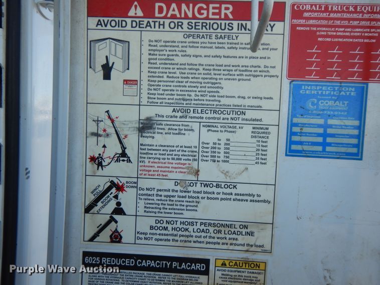 image for item FW9880 2008 Ford F750 Super Duty  service truck with crane