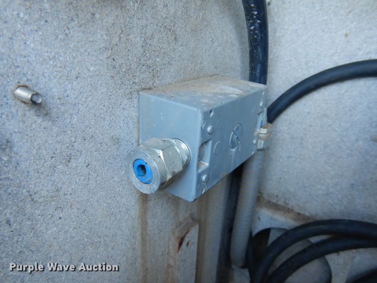 image for item FW9880 2008 Ford F750 Super Duty  service truck with crane