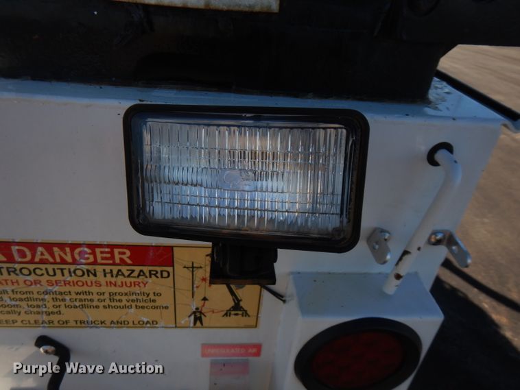 image for item FW9880 2008 Ford F750 Super Duty  service truck with crane