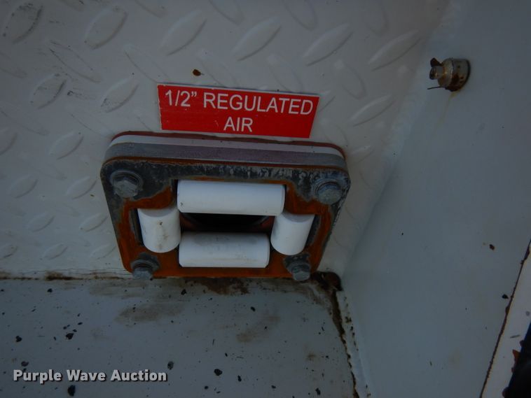 image for item FW9880 2008 Ford F750 Super Duty  service truck with crane