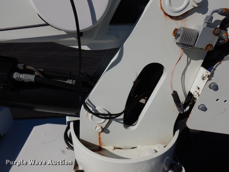 image for item FW9880 2008 Ford F750 Super Duty  service truck with crane