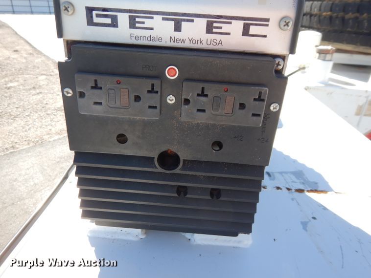 image for item FW9880 2008 Ford F750 Super Duty  service truck with crane