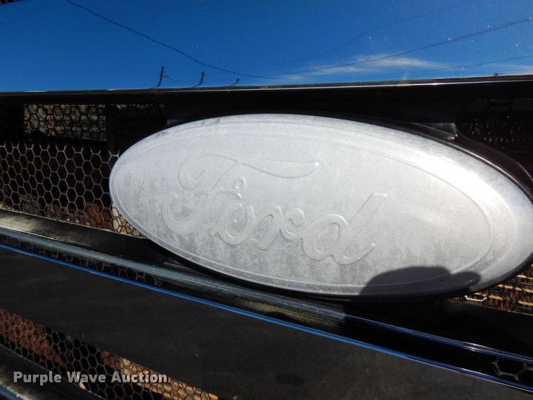 image for item FW9880 2008 Ford F750 Super Duty  service truck with crane