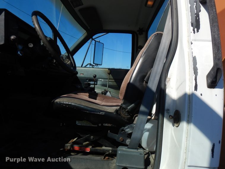 image for item FW9881 1992 GMC TopKick  spreader truck