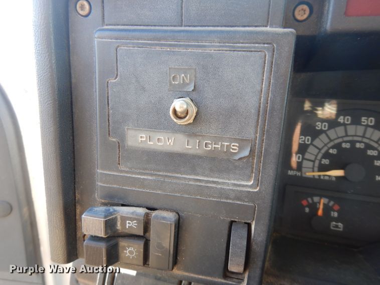 image for item FW9881 1992 GMC TopKick  spreader truck